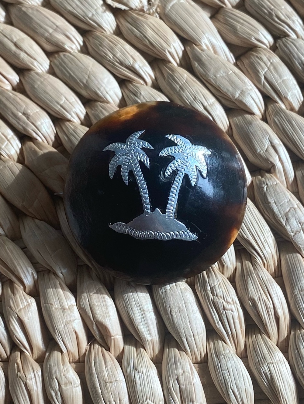 Vtg Faux Tortoise Shell Dome Brooch Pin Silver Inlay Palm Tree Island Hawaii